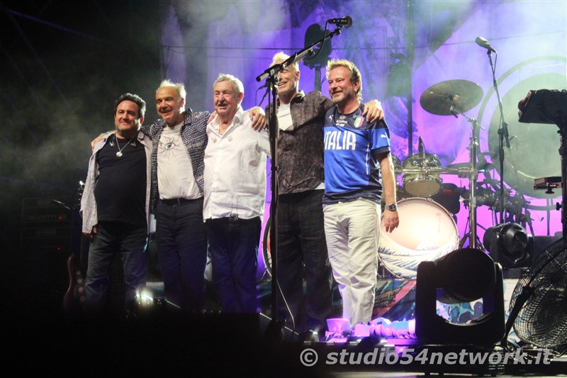 NICK MASONS SAURCEFUL OF SECRETS, con il suono leggendario del PINK FLOYD, arriva a Roccella Jonica,  su Studio54network